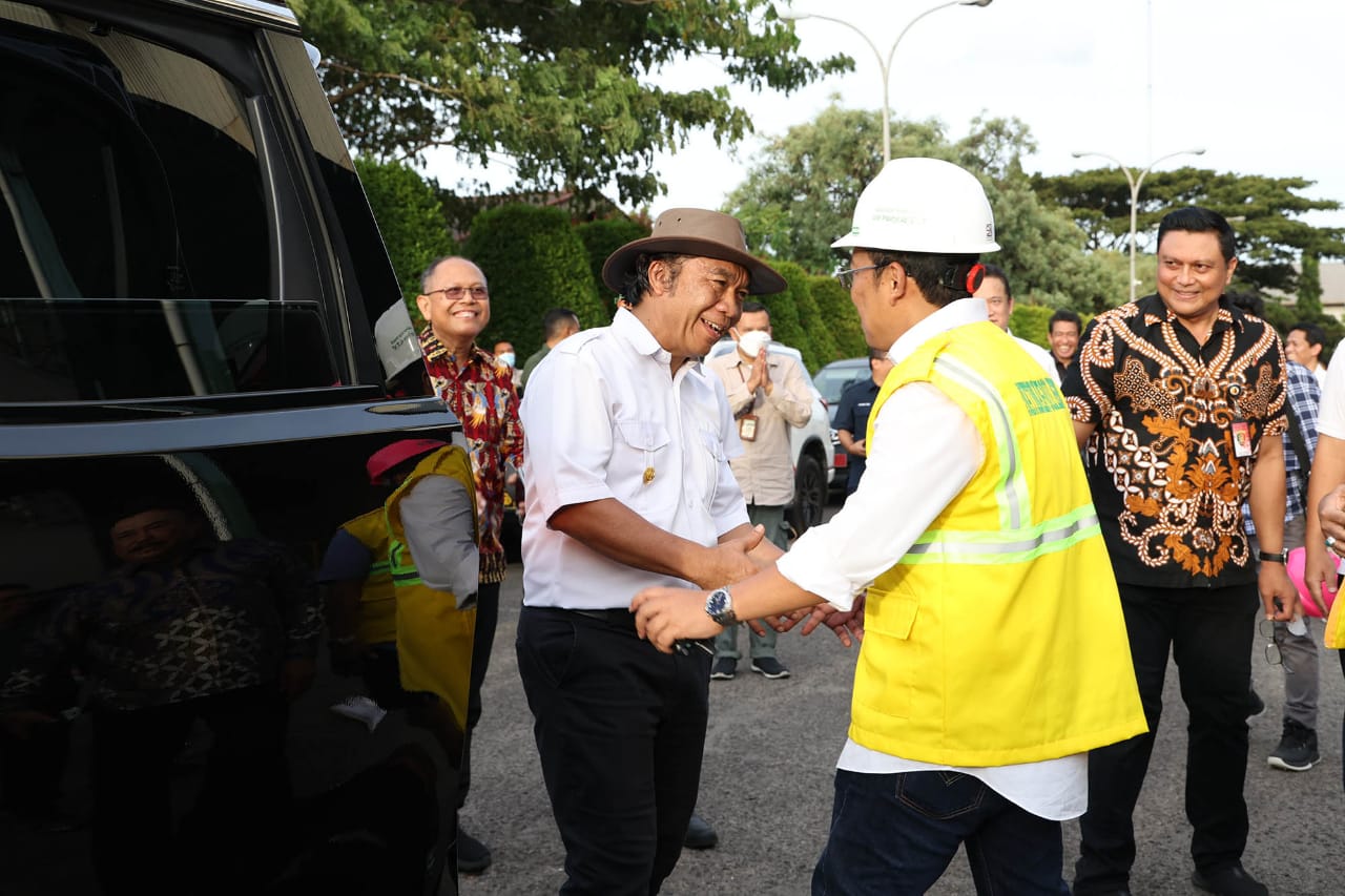 Pj Gubernur Banten Al Muktabar Turut Tinjau Komoditas Strategis