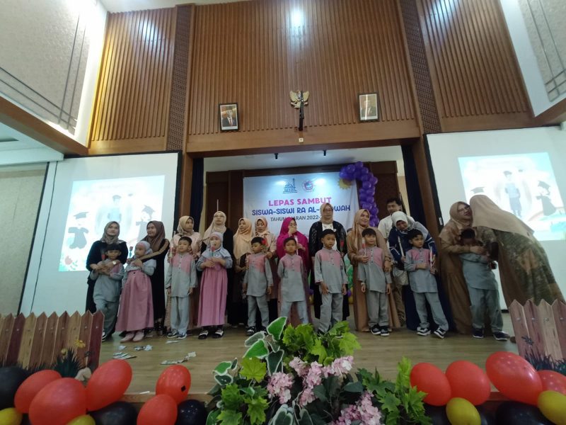 Lepas Sambut dan Pentas Tahfidz RA AL-QUDWAH Berlangsung Meriah