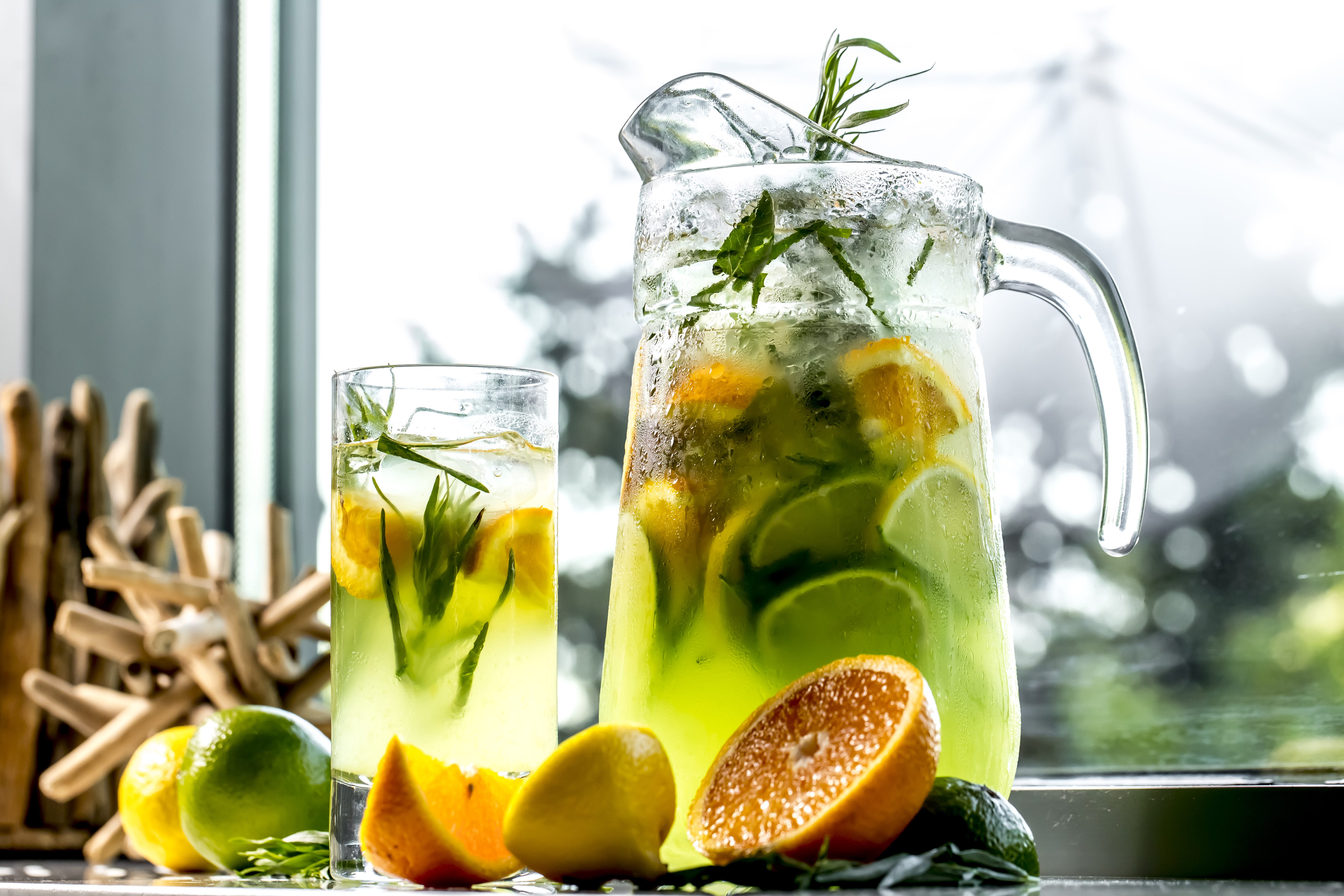 Cara Membuat Infuse Water: Segarnya Kesehatan dalam Setiap Tegukan