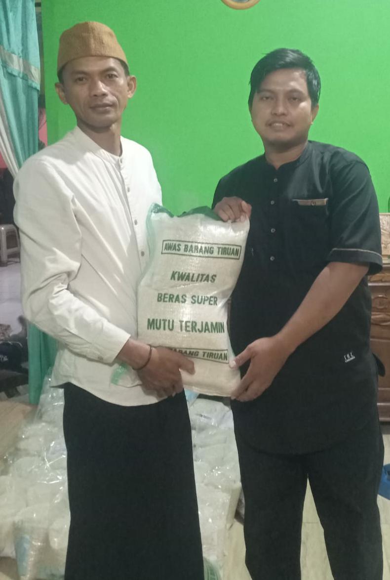Milad ke-31 Paguyuban Masyarakat Banten di Kalimantan Barat Serahkan 200 Paket Sembako Kepada Kaum Dhu'afa