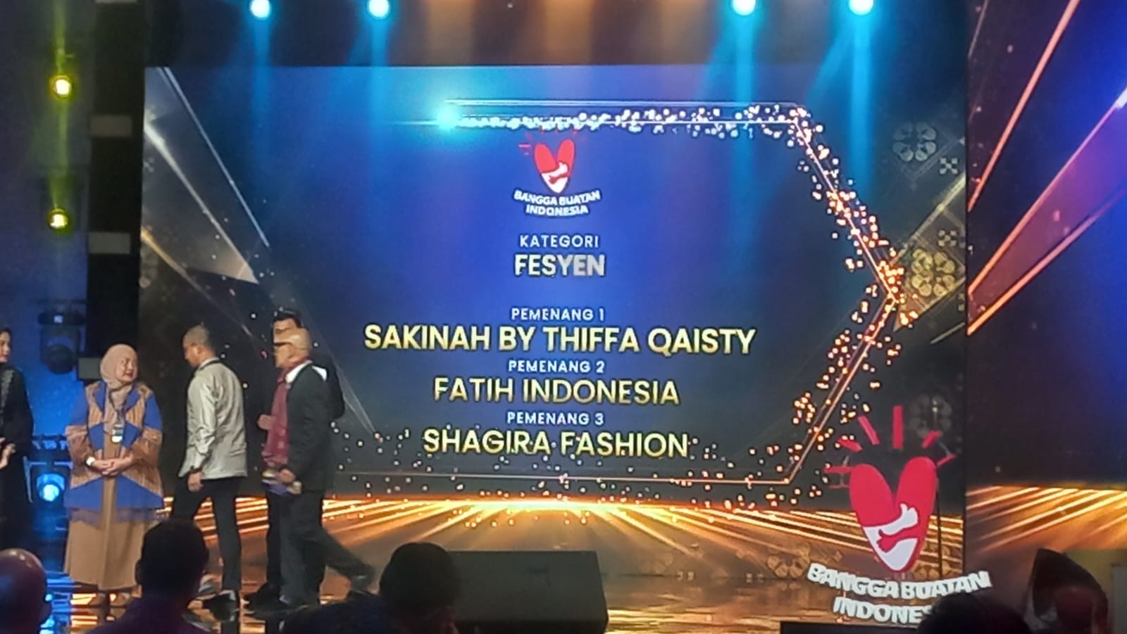 Keren!!!.....UMKM Ratu Eceng dan Shagira Fashion, Raih Penghargaan Bangga Buatan Indonesia