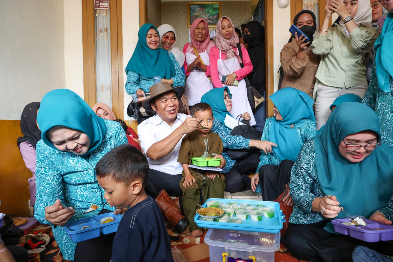 Pj Ketua TP PKK Provinsi Banten Tine Al Muktabar: Dapur PKK Untuk Bantuan Makanan Anak Stunting