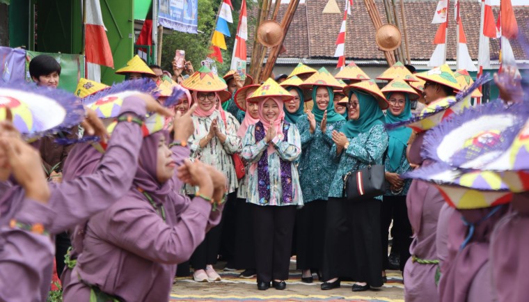 TP PKK Tangerang Apresiasi Keberhasilan Program di Desa Sindang Jaya