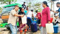 DPD KWRI Banten dan Ormas ALS Kembali Distribusikan Air Bersih di Lebak Selatan