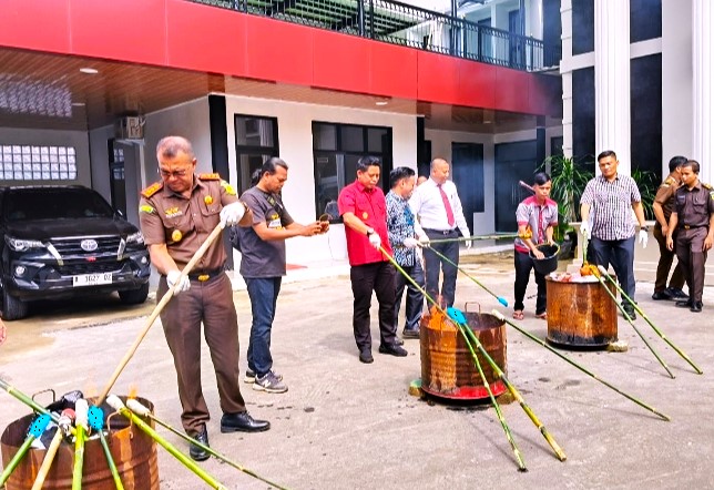 Kejari Lebak Musnahkan Ribuan Butir Obat Terlarang dan Narkoba