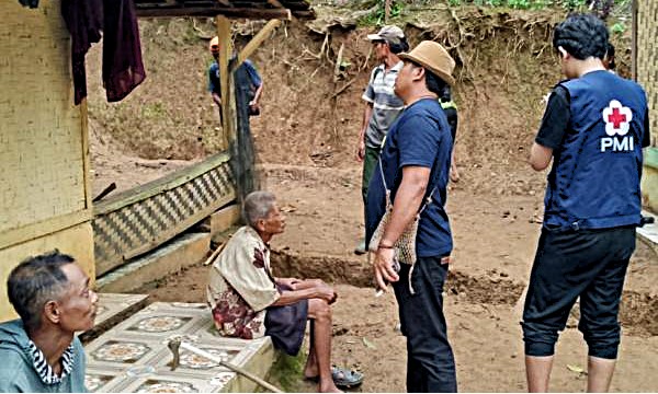 34 Warga Kampung Srimanik Panggarangan Terpaksa Mengungsi, Akibat Pergerakan Tanah