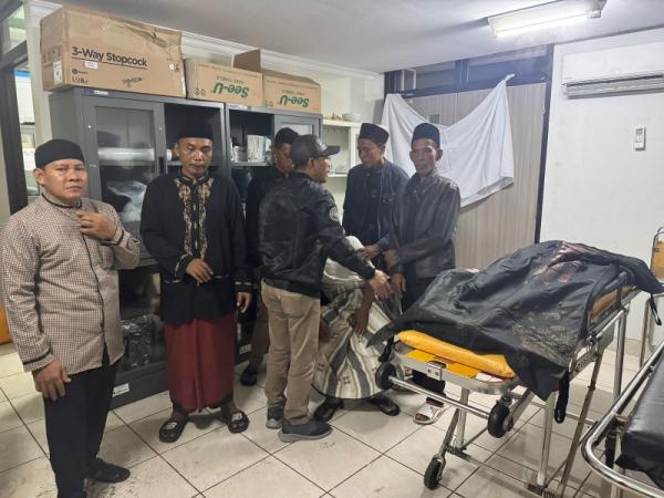 Santri Terseret Ombak di Pantai Bagedur Lebak, Ditemukan Meninggal