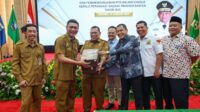 Pj Gubernur Banten A Damenta, Serahkan DPA SKPD Tahun Anggaran 2025 Pj Gubernur Banten A Damenta, Serahkan DPA SKPD Tahun Anggaran 2025