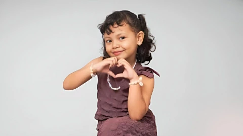 Afiza Ghania, Superkids Pertama dari Palu, Rekaman Lagu di Label Musik Jakarta