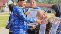 Pemkab Tangerang Beri Penghargaan Dewan Pendidikan Award 2025 untuk 15 Kepala Sekolah Inovatif