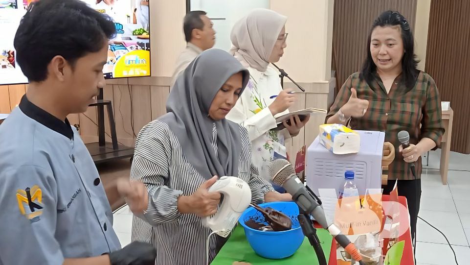Bake To Me Berdayakan Perempuan Kepala Keluarga Lewat Pelatihan Membuat Kue di Cimahi