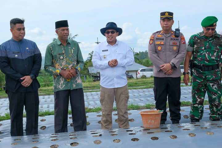 Bupati Tanah Datar Eka Putra, Apresiasi Inovasi Nagari Gunung Rajo dalam Ketahanan Pangan dan Bank Sampah