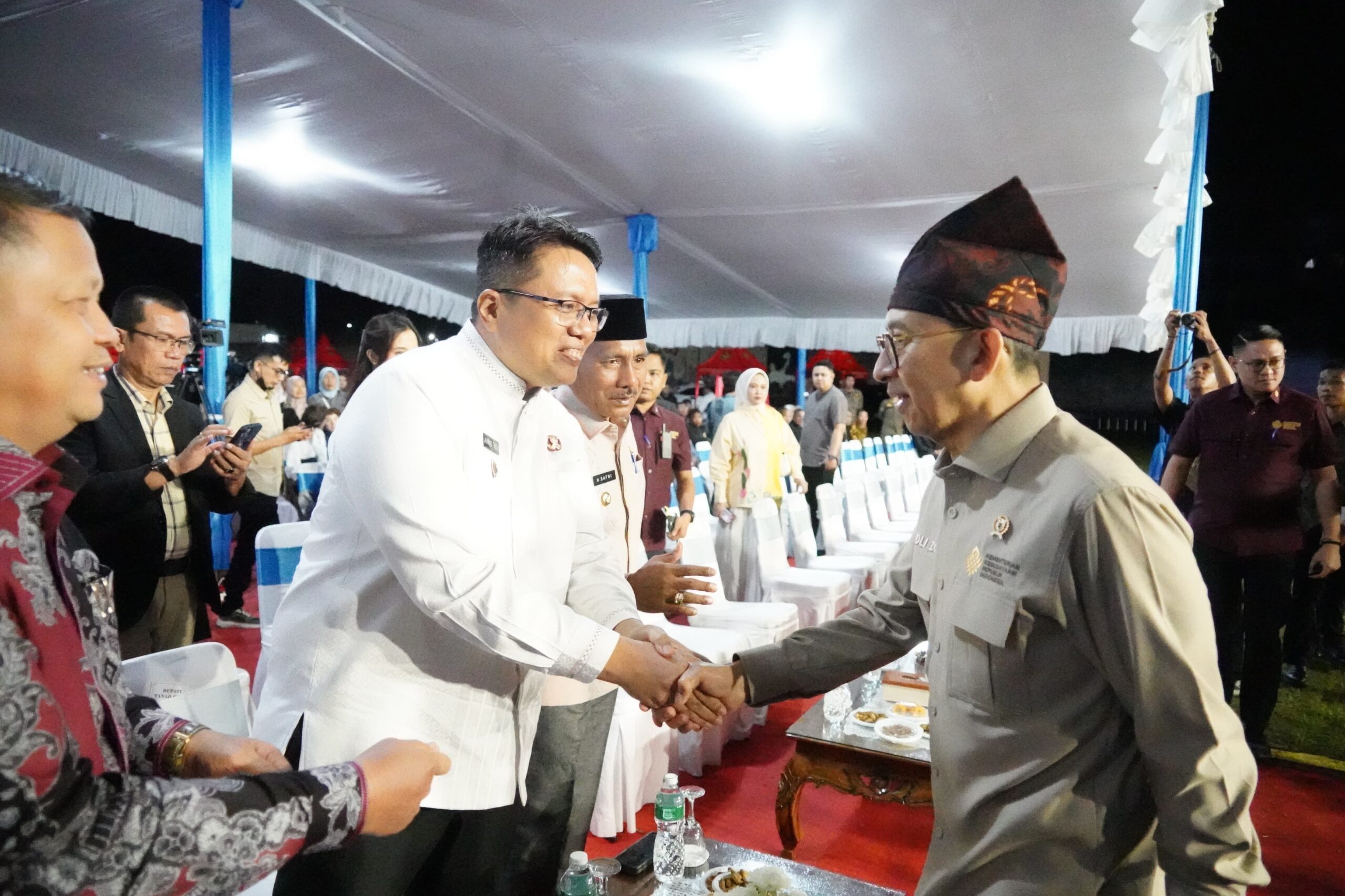 Wakil Bupati Ahmad Fadly Hadiri Pitunang Ethno Groove Festival Musik Tradisi Di Bukittinggi