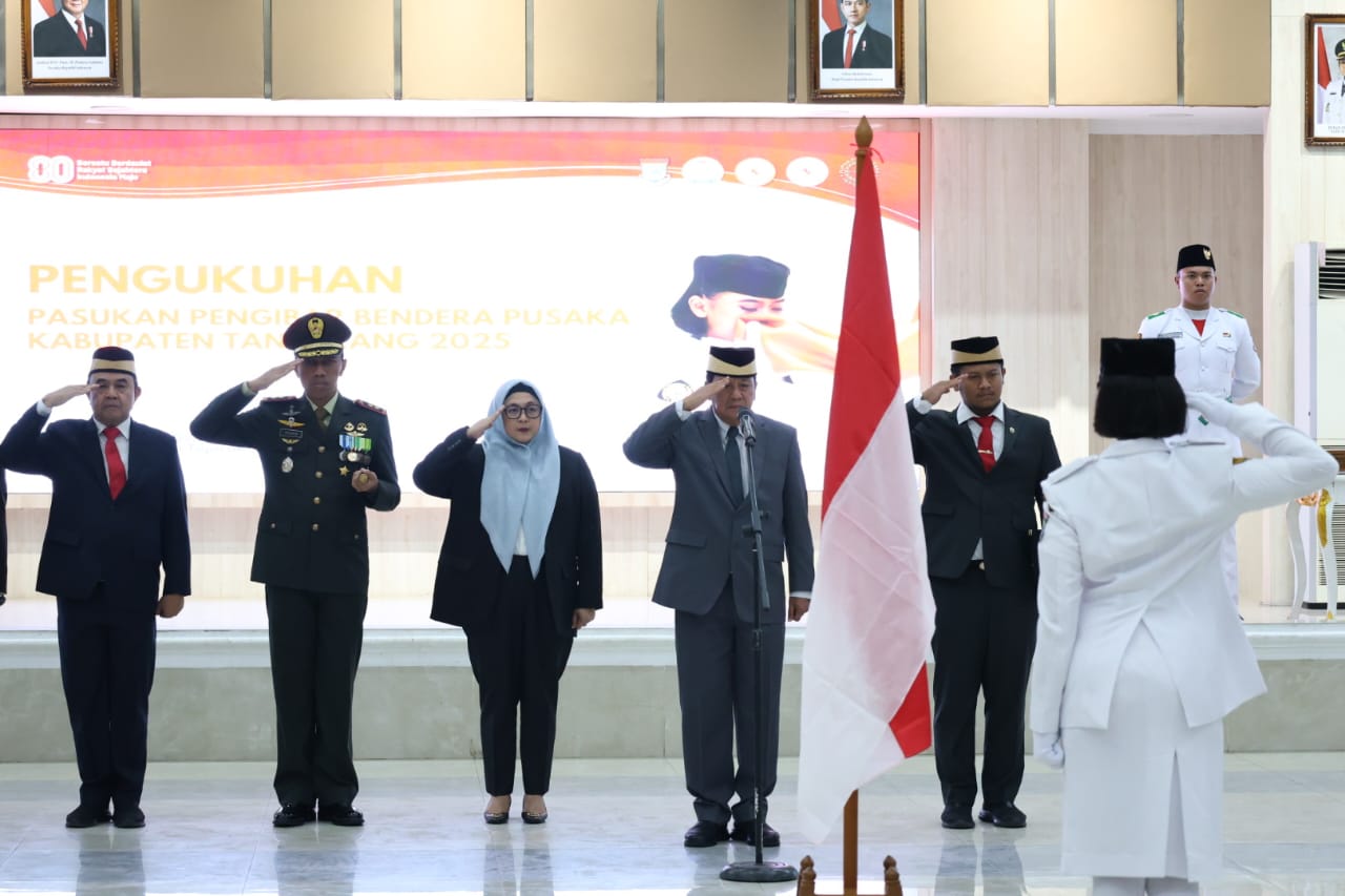 Bupati dan Wabup Kukuhkan Paskibraka Kabupaten Tangerang 2025