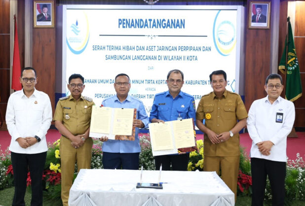 Bupati Tangerang dan Wali Kota Tangerang Tandatangani Pembaharuan Perjanjian Hibah Aset Perumdam