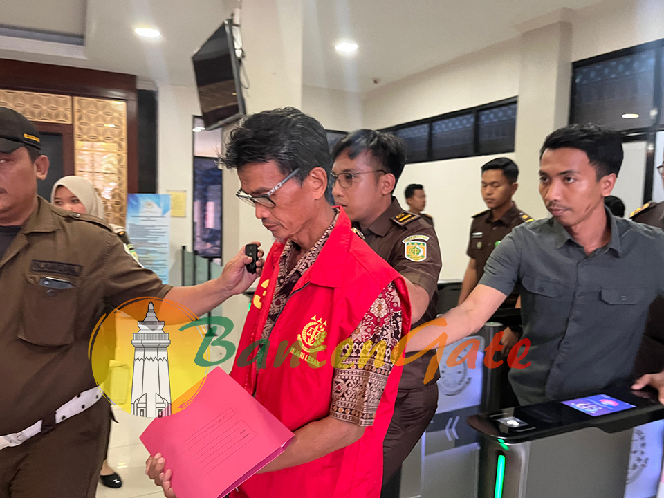 Kasus Korupsi PDAM Lebak: Kejari Tahan Eks Dirut dan Dua Tersangka Lain