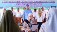 Ny. Lise Eka Putra Kukuhkan Bunda PAUD Kecamatan dan Nagari se-Tanah Datar