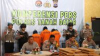 Satresnarkoba Polres Tanah Datar Amankan 27 Paket Ganja dari Mobil Pikap Satresnarkoba Polres Tanah Datar Amankan 27 Paket Ganja dari Mobil Pikap