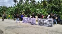 Massa Kolase Desak Penutupan Batching Plant PT BBS di Lebak Selatan, Diduga Langgar Perda RTRW