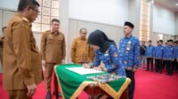 Lantik 64 Pejabat Fungsional, Gubernur Andra Soni Tekankan Kualitas Pendidikan dan Pencegahan Tawuran