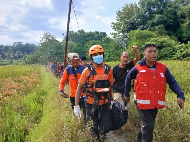 Bocah Tenggelam di Sungai Ciujung Ditemukan Meninggal oleh Tim SAR Banten