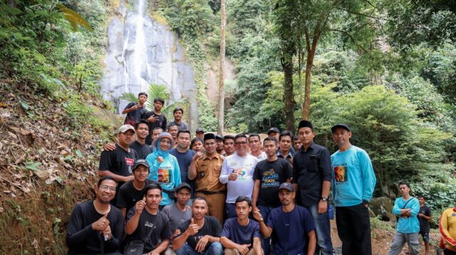 Gubernur Banten Andra Soni Tinjau Jalan Destinasi Wisata Curug Cimanggung Carita