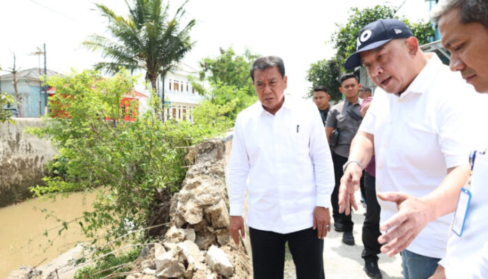 Bupati Tangerang Maesyal Rasyid, Tinjau Tanggul Jebol di Mustika Tigaraksa