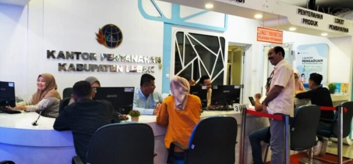 Kakantah Lebak Akhda Jauhari Sidak Pelayanan ATR/BPN di Hari Libur Nasional