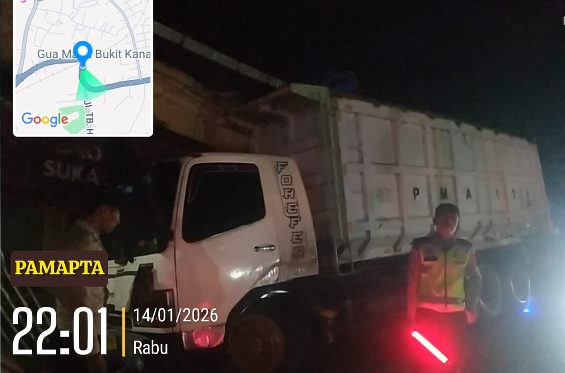 Respons Cepat Layanan 110 Polres Lebak Tangani Kecelakaan Dump Truck di Rangkasbitung