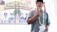 Bupati Tangerang Serahkan Santunan 100 Anak Yatim dan Tinjau Bedah Rumah Warga di Kronjo