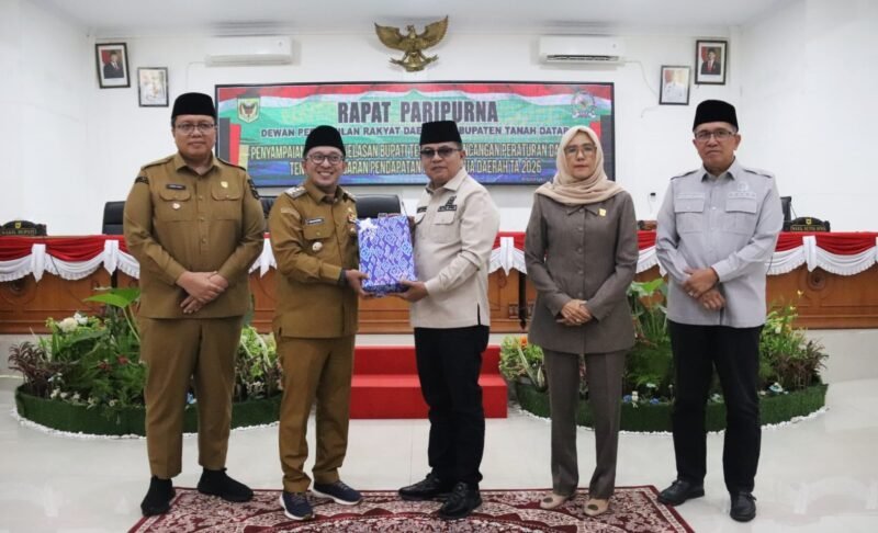 DPRD Tanah Datar Setujui 3 Perda: Narkotika, Grand Design Kependudukan 2025–2045, dan Kabupaten Layak Anak