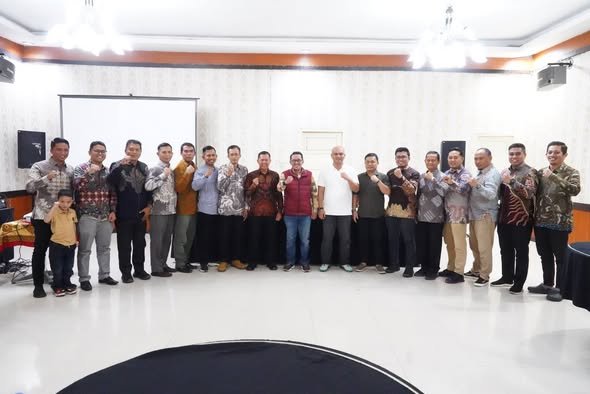 Bupati Tanah Datar Ingatkan Camat Responsif dan Hadir di Tengah Masyarakat