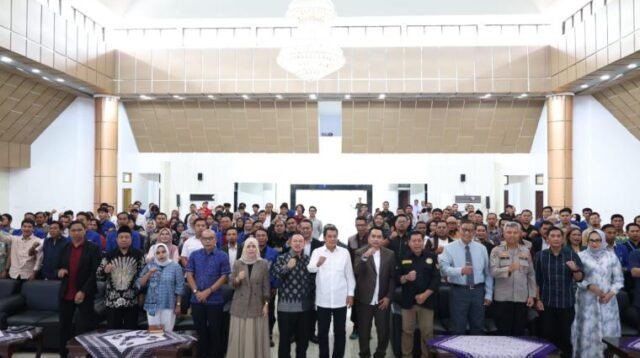 Bupati Tangerang Buka Seminar Hukum Nasional