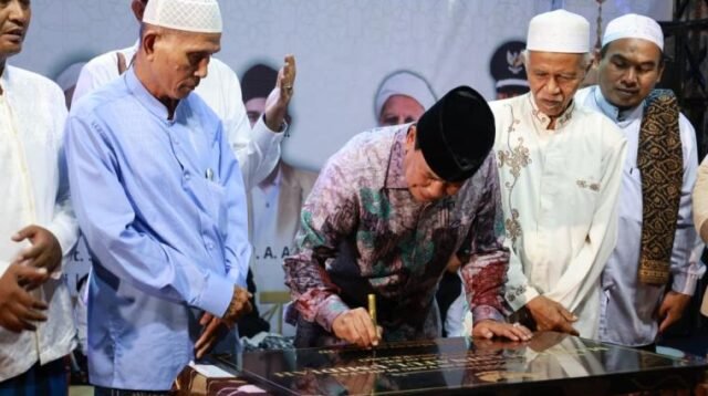 Bupati Tangerang Maesyal Rasyid Resmikan Masjid Madinatul Umidiah Teluknaga