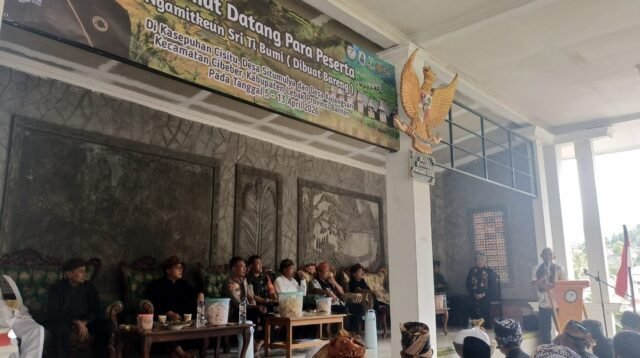 “Dibuat Bareng” Kasepuhan Cisitu, Petani Usulkan Irigasi dan Galang Dana untuk Korban Kebakaran