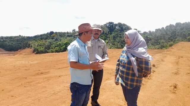 Ketua DPRD Lebak Tinjau Pembangunan Huntara Korban Banjir Bandang 2020 di Lebak Gedong