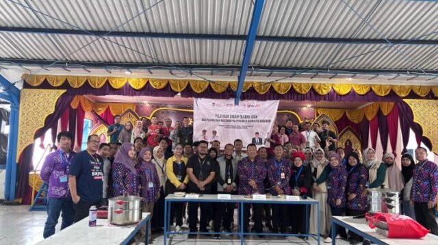 Dinas Perikanan Dorong Kemandirian Ekonomi, 40 Karyawan PT. Adis Jelang Pensiun Ikuti Pelatihan Olahan Ikan