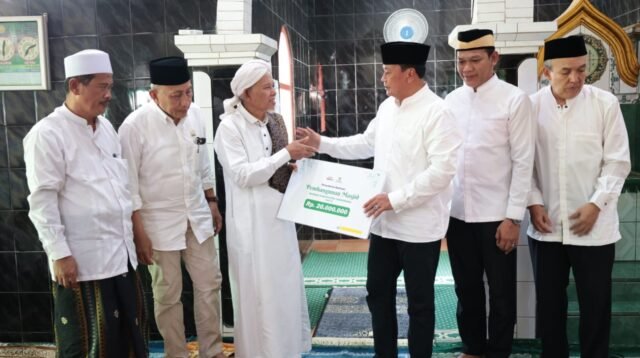 Bupati Tangerang Serap Aspirasi Warga saat Jumling di Masjid Jami’ Rahmatullah Legok