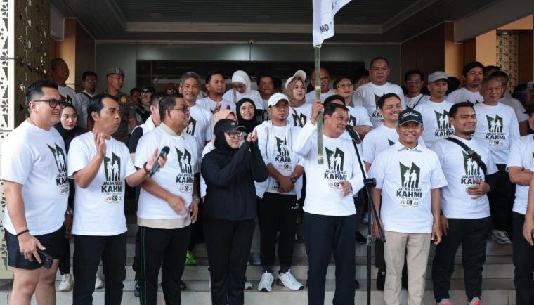 Bupati Tangerang Lepas Jalan Santai MD KAHMI, Teken Kerja Sama Pendidikan dengan UICI