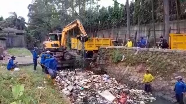 Pemprov Banten dan Pemkot Tangerang Gelar Aksi Bersih Kali Sabi, 39,7 Ton Sampah Berhasil Diangkut