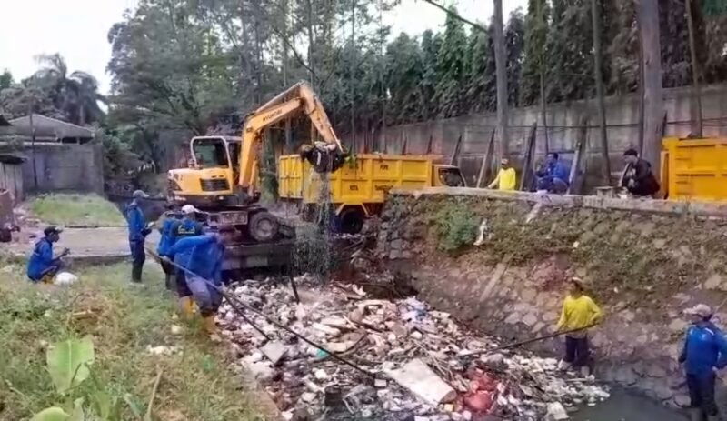 Pemprov Banten dan Pemkot Tangerang Gelar Aksi Bersih Kali Sabi, 39,7 Ton Sampah Berhasil Diangkut