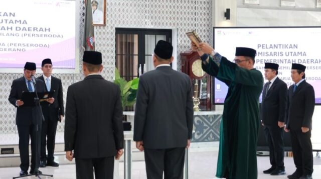 Bupati Tangerang Lantik Komisaris Baru Dua BUMD, Tekankan Profesionalisme dan Kontribusi untuk PAD