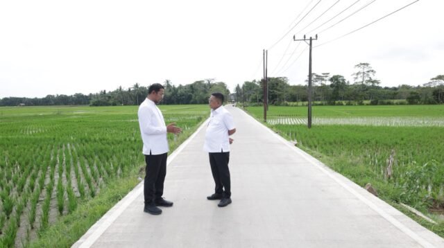 Program Bang Andra Perkuat Konektivitas Desa, Dorong Pertumbuhan Ekonomi dan Pertanian di Banten
