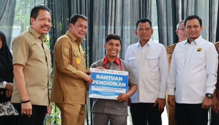 Bupati Tangerang Maesyal Rasyid mengapresiasi Program Sekolah BERHATI Sinarmas Land di Festival 2026
