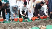 Bupati Tangerang Letakkan Batu Pertama Perluasan Maqbaroh Al-Istiqlaliyyah, Perkuat Wisata Religi dan Ekonomi Warga Bupati Tangerang Letakkan Batu Pertama Perluasan Maqbaroh Al-Istiqlaliyyah, Perkuat Wisata Religi dan Ekonomi Warga