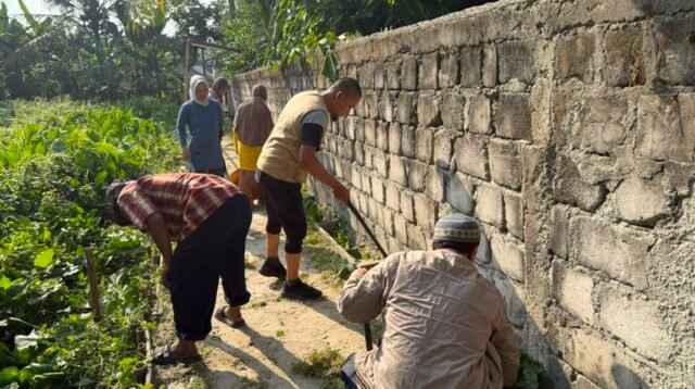 Dinkes Lebak Gelar Penyuluhan DBD dan Gerakan Jumat Bersih di Kadu Agung Timur