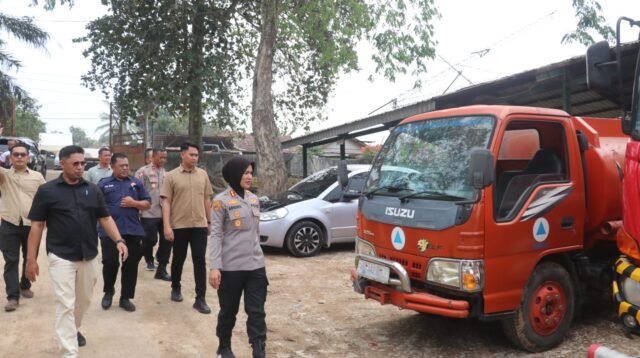 Kapolres Lebak AKBP Arninsi meninjau Posko Kesiapsiagaan Karhutla 2026 di TPSA Dengung