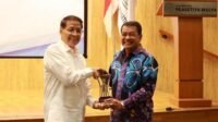 Bupati Tangerang Teken PKS Beasiswa Tangerang Gemilang, 15 Mahasiswa Kuliah Gratis di Universitas Prasetiya Mulya Bupati Tangerang Teken PKS Beasiswa Tangerang Gemilang, 15 Mahasiswa Kuliah Gratis di Universitas Prasetiya Mulya