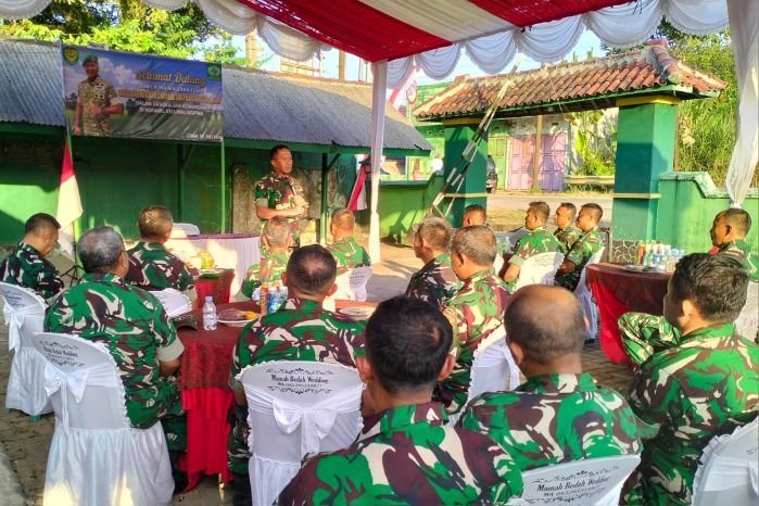 Danrem 064/Maulana Yusuf Kunjungi Koramil Malingping