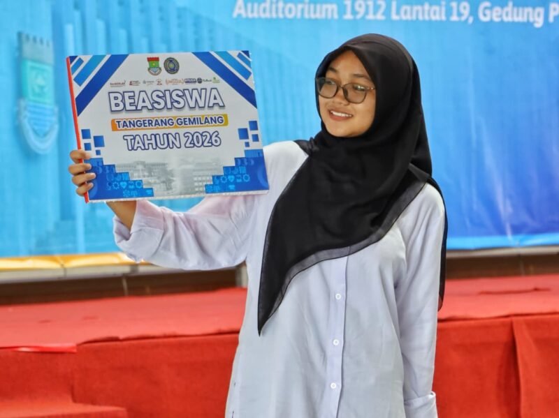 Kisah Intan, Anak Buruh Asal Sukadiri Raih Beasiswa Tangerang Gemilang untuk Kuliah Kedokteran di UMT